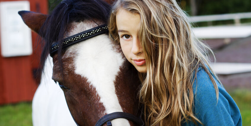 Benefits of Equine Assisted Therapy for Teens Reinforced in Studies